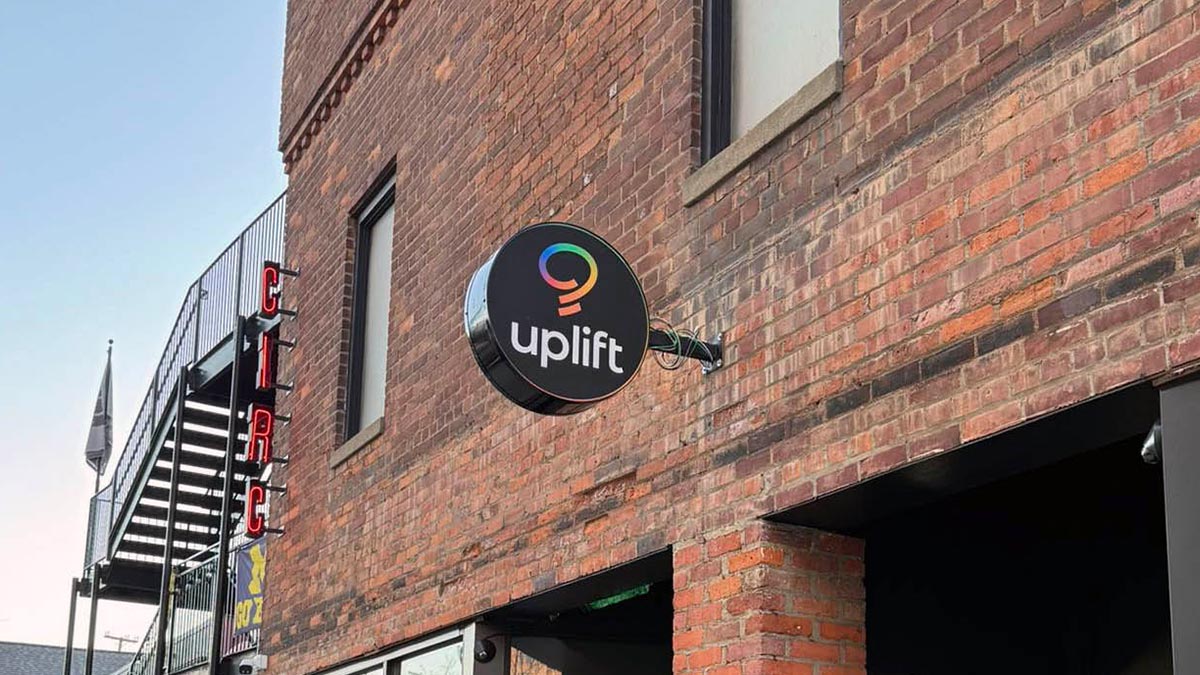 Uplift exterior